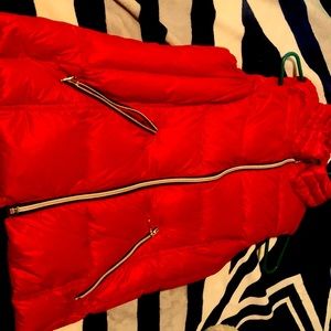 I don’t wear is no more and I feel like I need more space in my closet!